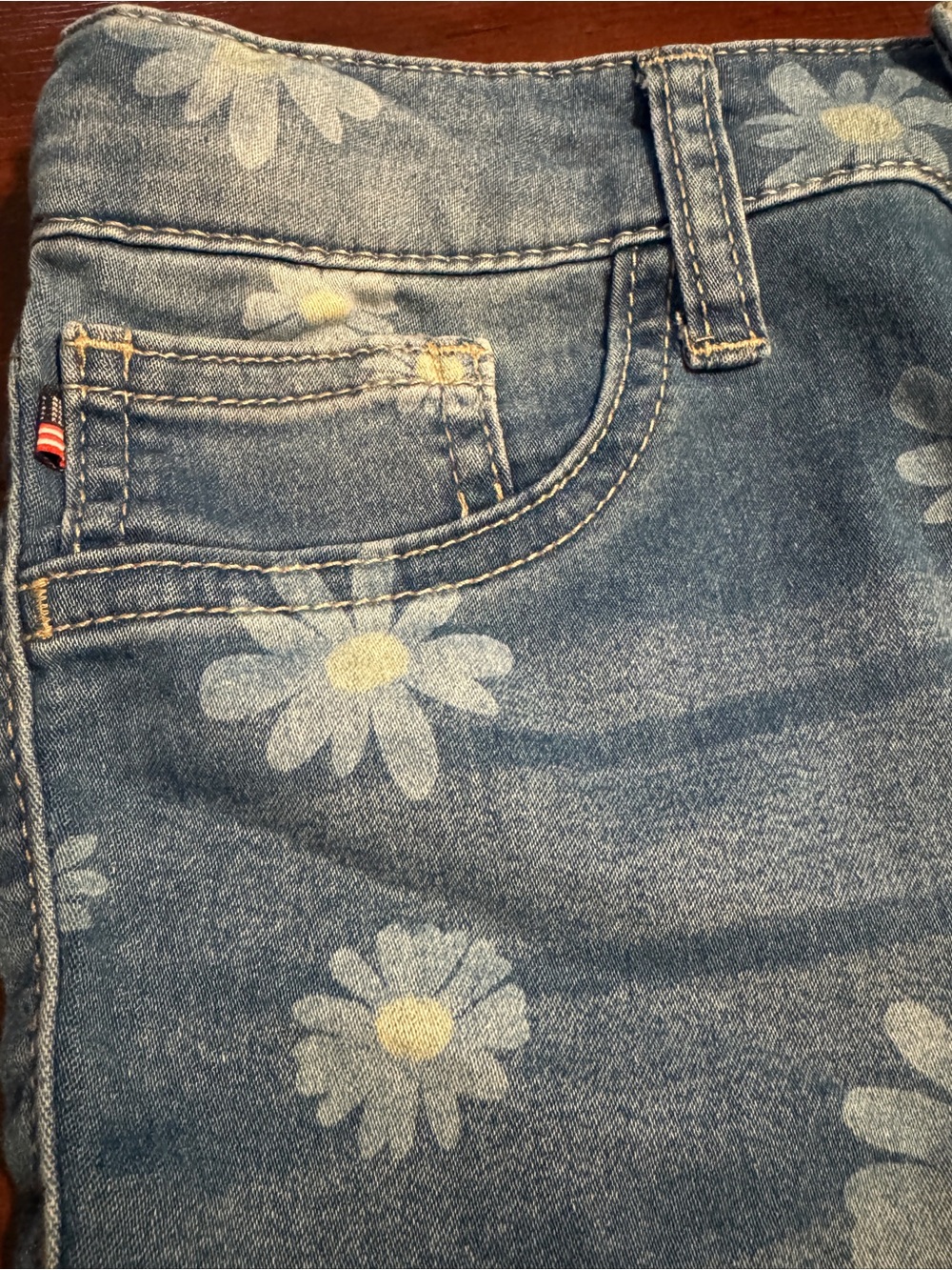 Vigoss Girls Light Blue Denim Shorts with Daisy Print - Picture 4 of 5
